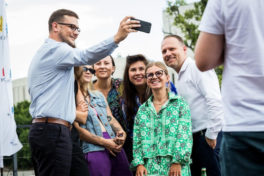 Na tarasie Młynów Rothera odbyła się konferencja prasowa,...