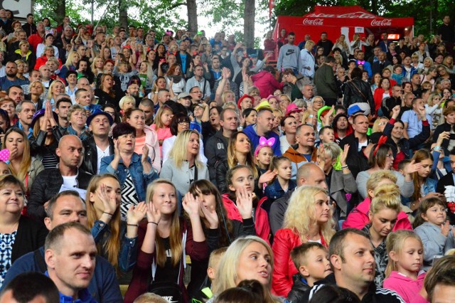 W sobotę, 6 sierpnia, o godz. 19 w amfiteatrze w Koszalinie rozpoczęła się Wakacyjna gala disco polo. Publiczności zaprezentuje się czołówka wykonawców sceny disco: Weekend, Piękni i Młodzi, Mig, After Party, Long & Junior, Defis, Gesek.