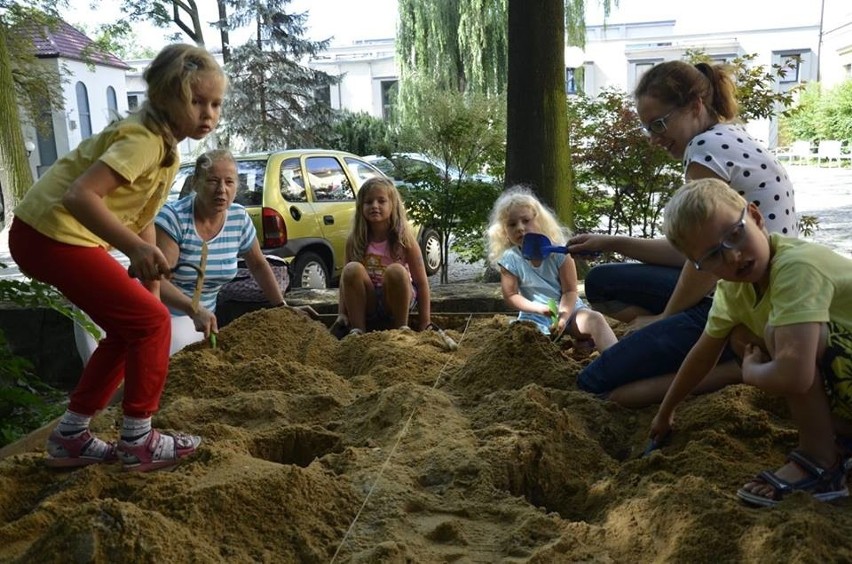 Dzieci wykopały zabytki przed Muzeum