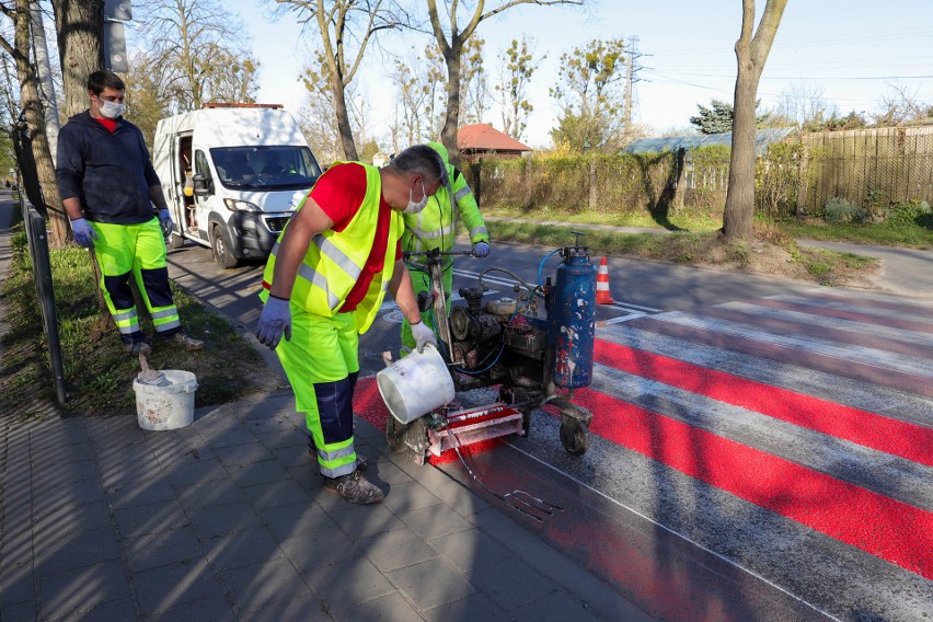 W mieście ruszyła akcja odmalowywania pasów. Na drogach spokój, warunki wymarzone