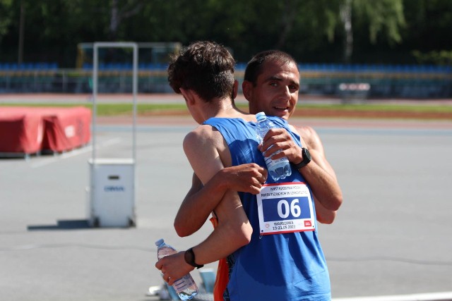 Tomasz Gawroński wrócił do domu z Mistrzostw Polski Niesłyszących w Lekkoatletyce z dwoma medalami: złotem oraz srebrem