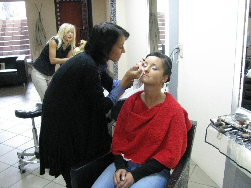 Miss Lata 2010. Zdjęcia półfinalistek z przygotowań do sesji foto