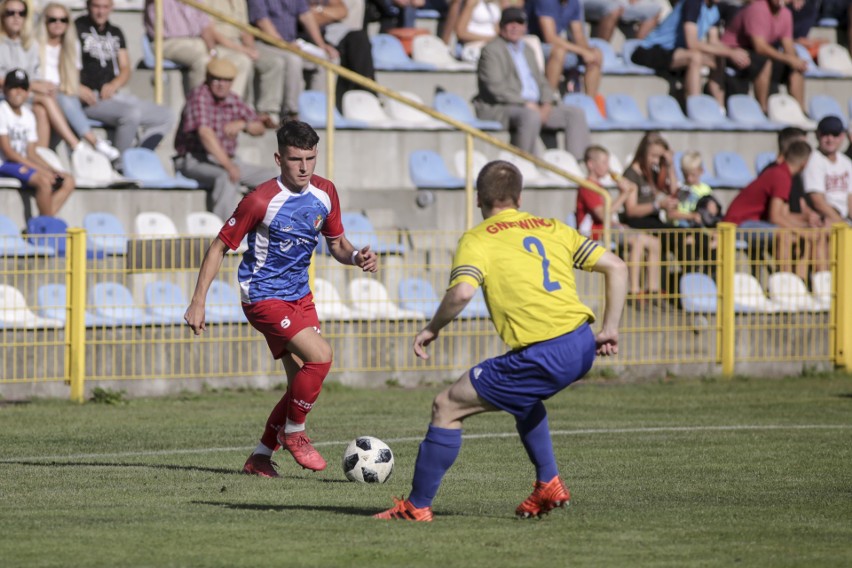 IV liga: Gryf Słupsk pozostał liderem. Pokonał Stolem Gniewino 4:1