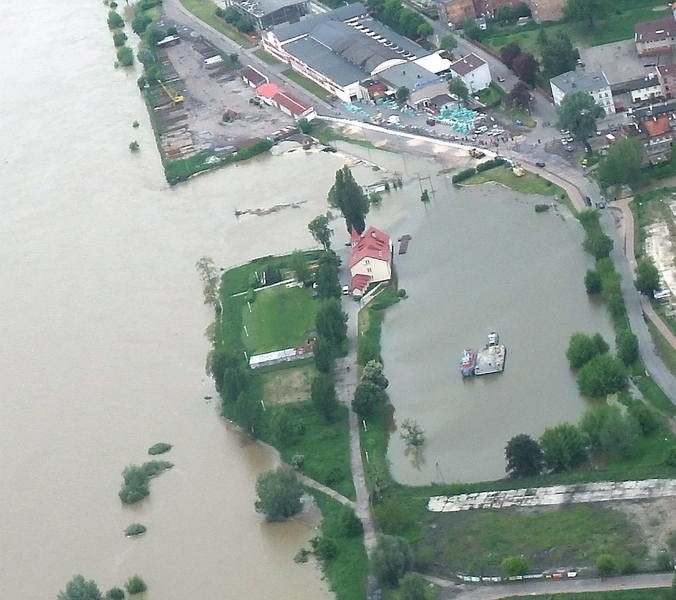 W maju 2010 roku wielka powódź zalała Polskę. Wisła wylała...