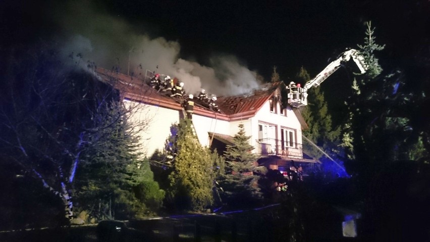 Pożar w Łapach gasiło cztery zastępy strażaków