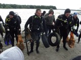 Zobacz, co płetwonurkowie znaleźli na dnie jeziora w Przyjezierzu [zdjęcia, wideo]