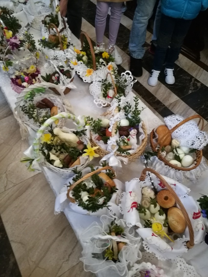 Tak wyglądało święcenie pokarmów w kościele parafialnym pod...