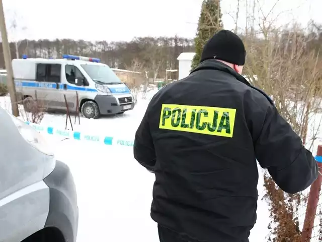 Policjanci szukają ciała małego chłopca, które prawdopodobnie zakopano na terenie Wyspy Puckiej.