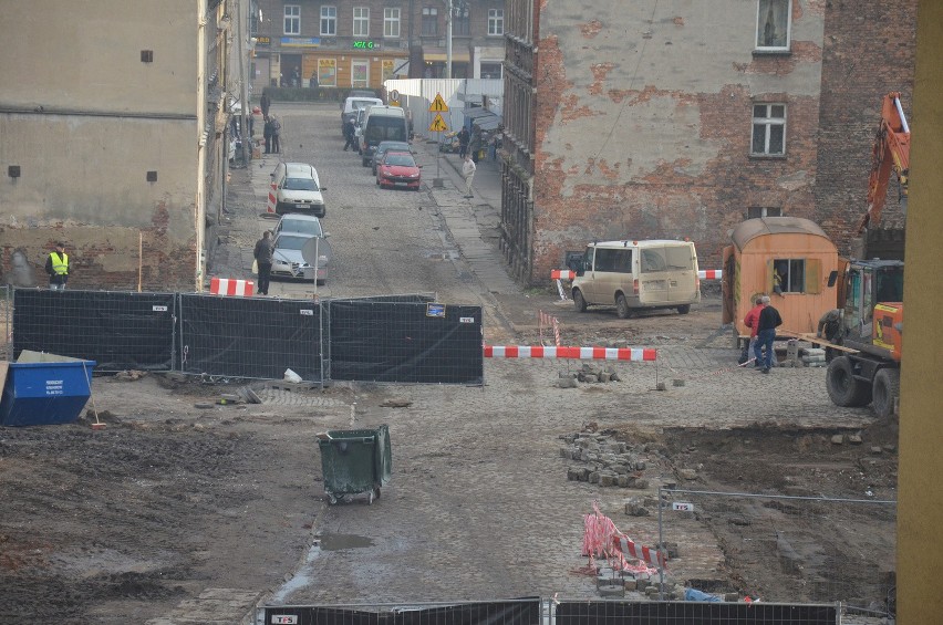 Wrocław: Spielberg skończył kręcić. Zburzyli stację metra i robią parking (ZDJĘCIA)