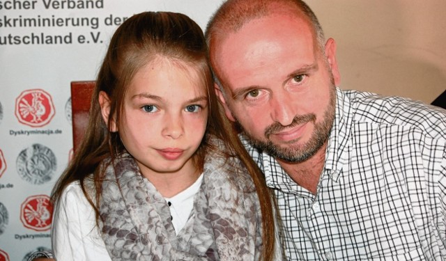 13-letnia Antonia i jej tata ukrywają się w okolicach Bytowa