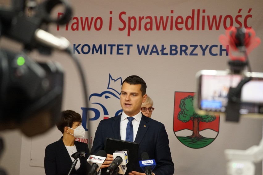 PiS odbudowuje struktury w Wałbrzychu i zachęca mieszkańców...