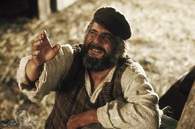 Chaim Topol nie żyje. Był znany z roli Tewjego Mleczarza w kultowej ekranizacji "Skrzypka na dachu" z 1971 r.