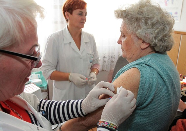 W ubiegłym roku ze sfinansowanych przez gminę szczepionek skorzystali wszyscy zainteresowani mieszkańcy Radomia po 65- roku życia.