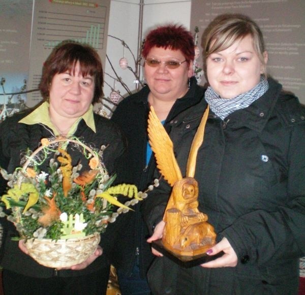 Od lewej: Brygida Gruchman, Ewa Szczepańska i Maria Szpak z Gminnej Grupy Twórczości Artystycznej z Korfantowa.