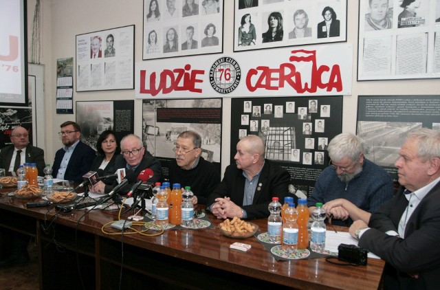 Członkowie Komitetu Budowy Pomnika Radomskiego Czerwca’76 apelują o pomoc w upamiętnieniu wydarzeń.