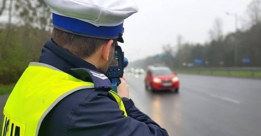 Kierowca o 72 km/h przekroczył dozwoloną w terenie...