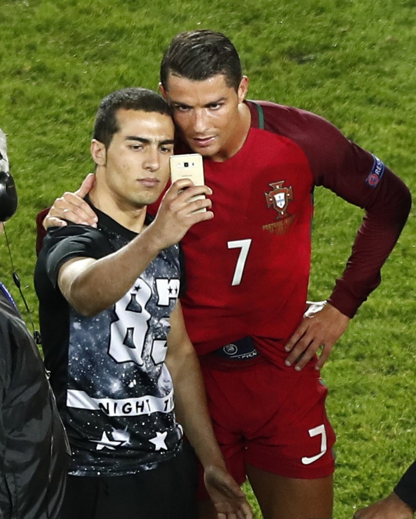 Cristiano Ronaldo zrobił sobie zdjęcie z fanem