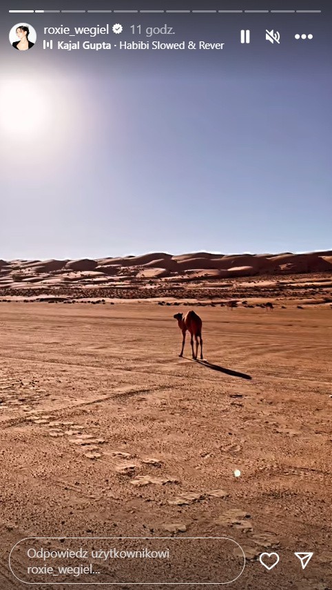 Para miała okazję zobaczyć pustynię i wielbłądy. Przesuń w...