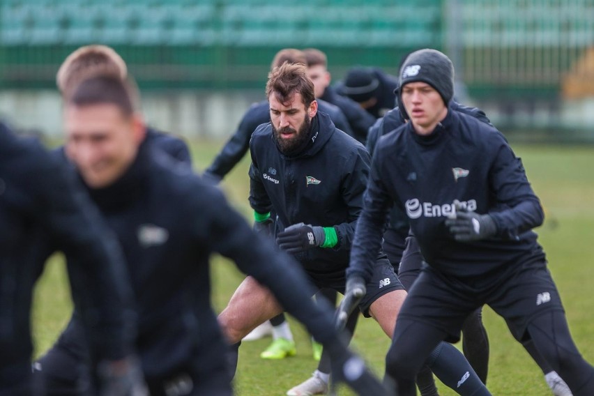 Trening piłkarzy Lechii Gdańsk przy ulicy Traugutta