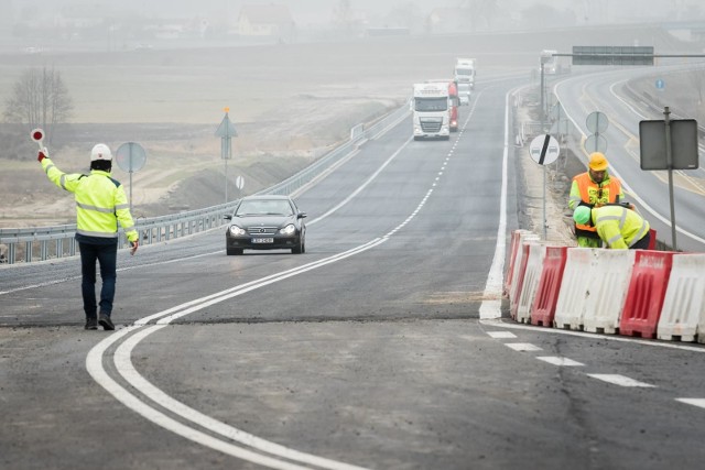 Piętrzą się problemy na budowie S5 w regionie, a także na kilku innych inwestycjach na drogach ekspresowych w Polsce.