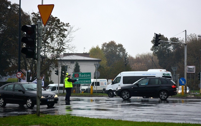 Skrzyżowanie ulic: Solidarności, Sikorskiego, gen. Ducha