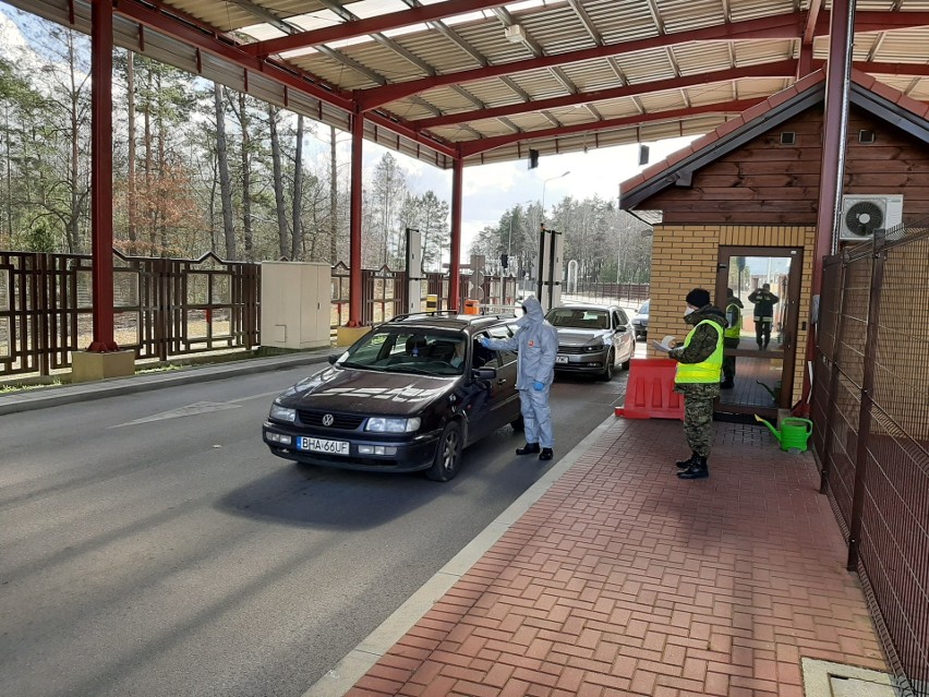 Kontrole sanitarne na przejściach granicznych z Białorusią [ZDJĘCIA]