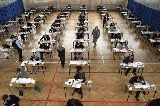 Nowy egzamin gimnazjalny, który uczniowie będą zdawać w 2012 roku może być bardzo trudny.