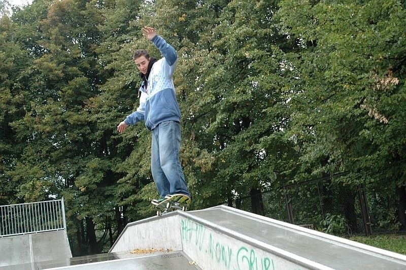 Olesno: 100 tysiecy zlotych kosztowal nowy skatepark w...