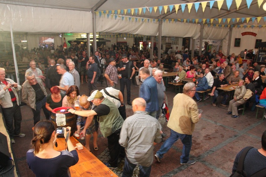 W piątek na opolskim Rynku rozpoczęło się święto piwa.