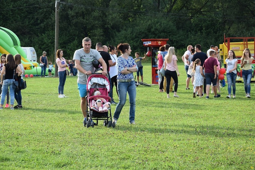 Dni Biecza 2018 trwają w najlepsze! Wesołe miasteczko i muzyka przyciągnęły mieszkańców [ZDJĘCIA]