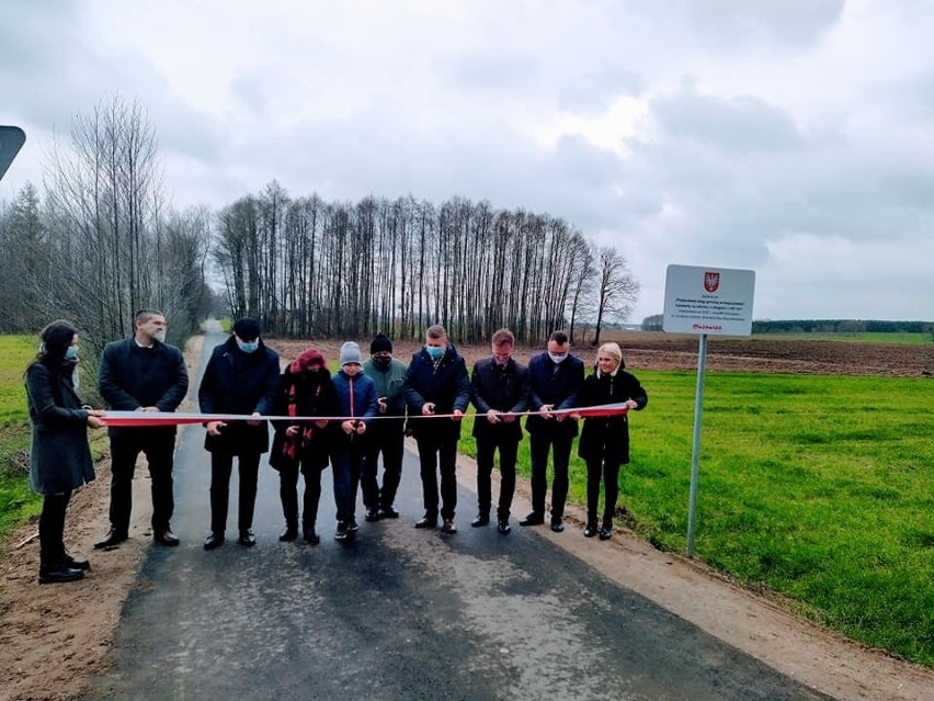 Gmina Rzewnie, pow. makowski. Dwie gminne drogi zrobione ze wsparciem samorządu Mazowsza