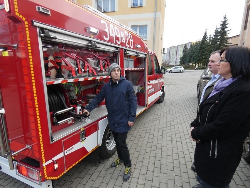 Volkswagen Crafter dla OSP Kępice kosztował prawie 400...