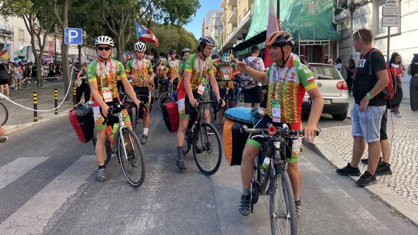 Na początku lipcu do Lizbony ruszyła grupa rowerzystów z o....