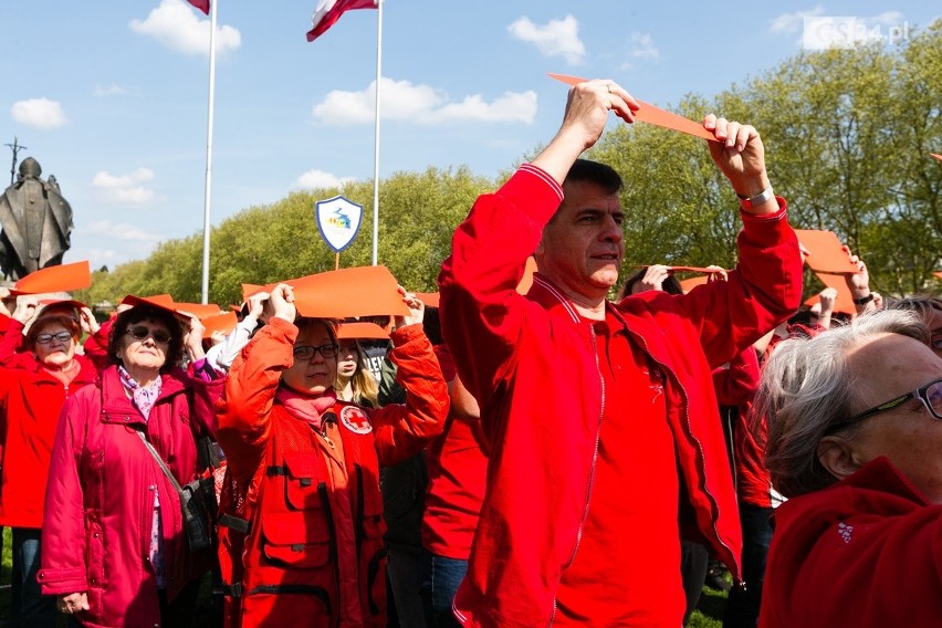 Polski Czerwony Krzyż świętuje swoje stulecie. Żywy znak na Jasnych Błoniach