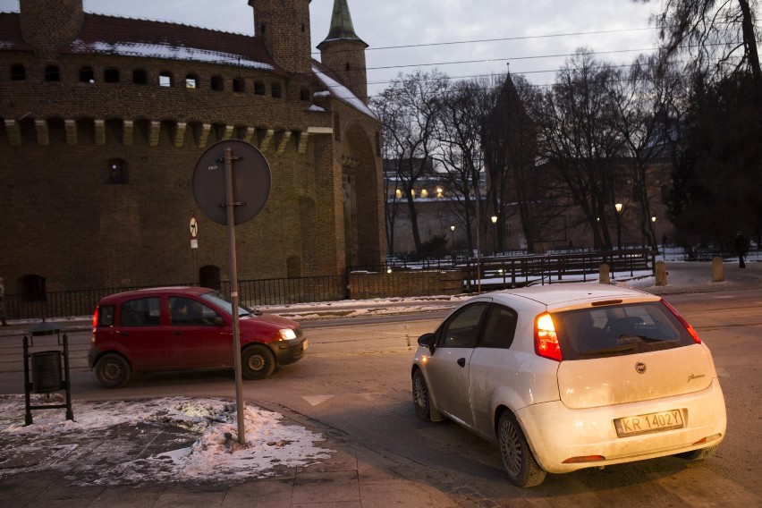 Migający kierunkowskaz jest bardzo ważną informacją dla...