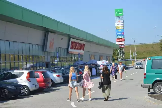 W niedawno otwartej galerii Vendo Park w Skarżysku - Kamiennej działa 14 sklepów znanych marek.