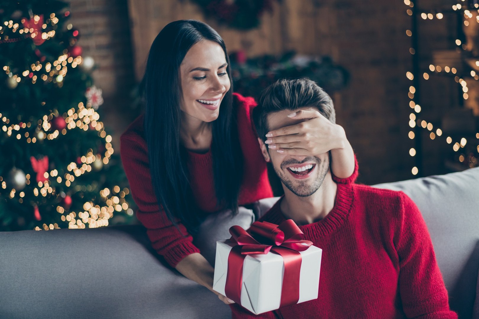 Święta Boże Narodzenie 2021 – jaki prezent wybrać dla mężczyzny? Znajdź  prezent dla męża pod choinkę | Portal i.pl