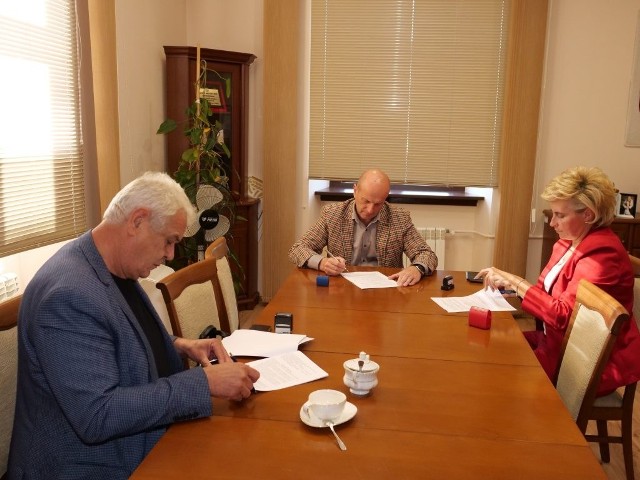 Umowa została podpisana w środę, 13 września, w siedzibie Urzędu Miasta i Gminy w Solcu nad Wisłą.