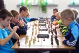 Weekend z szachami w Świętochłowicach. W miejskiej bibliotece rozegrano turniej szachowy ZDJĘCIA