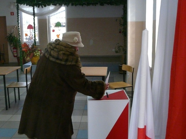 97% głosujących mieszkańców wioski Krąpiel zagłosowało przeciwko powstaniu fermy norek.