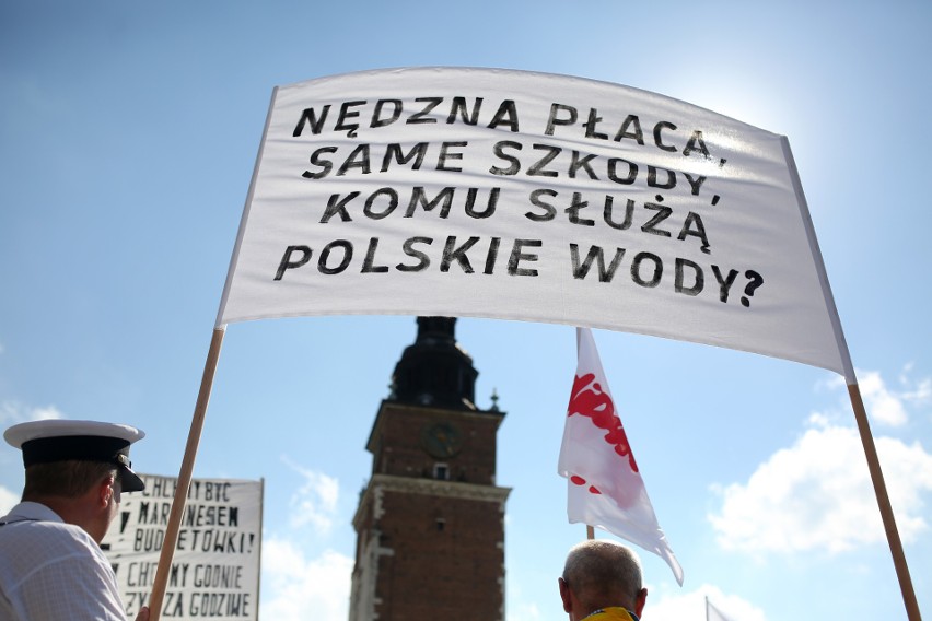 Kraków. Protest pracowników Wód Polskich. Domagają się obiecanych przez rząd podwyżek