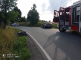 Wypadek w Tymowej. Zderzenie motocyklisty z samochodem osobowym. Kierowca jednośladu ranny [ZDJĘCIA]