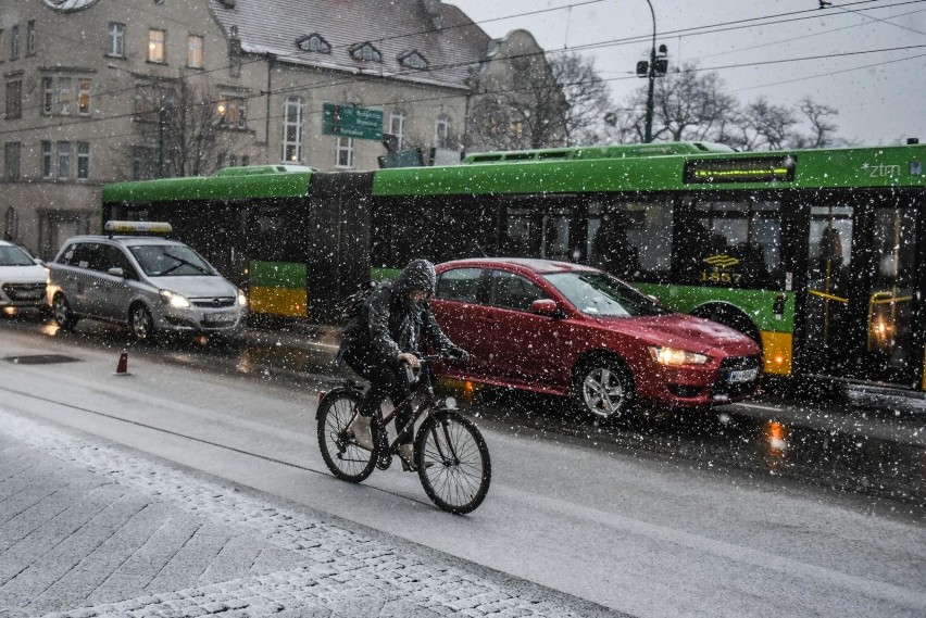 18.01.2018 poznan lg sniezyca snieg zima rower rowerzysta...