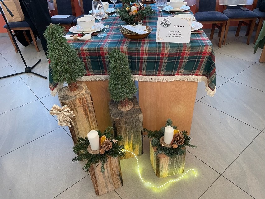 W Zespole Szkół w Skępem odbył się konkurs aranżacji stołów bożonarodzeniowych