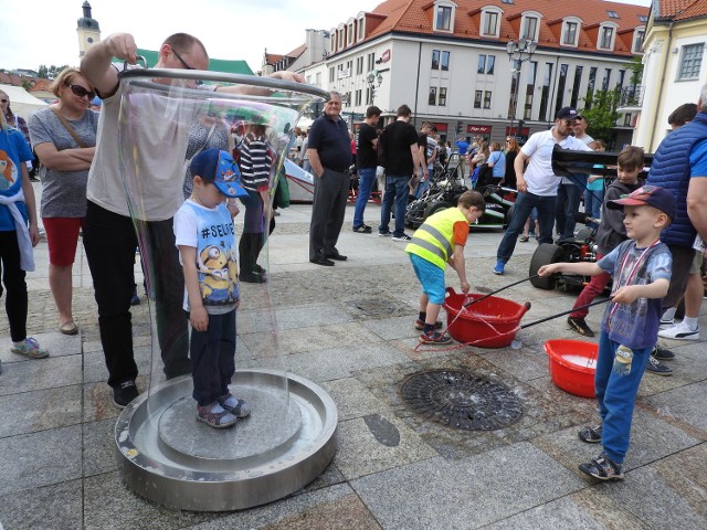 W niedzielę na Rynku Kościuszki w Białymstoku odbył się Dzień Akademicki w ramach XIV Podlaskiego Festiwalu Nauki i Sztuki. Wydarzenie rozpoczęło się o godzinie 13. Trwało do 18.