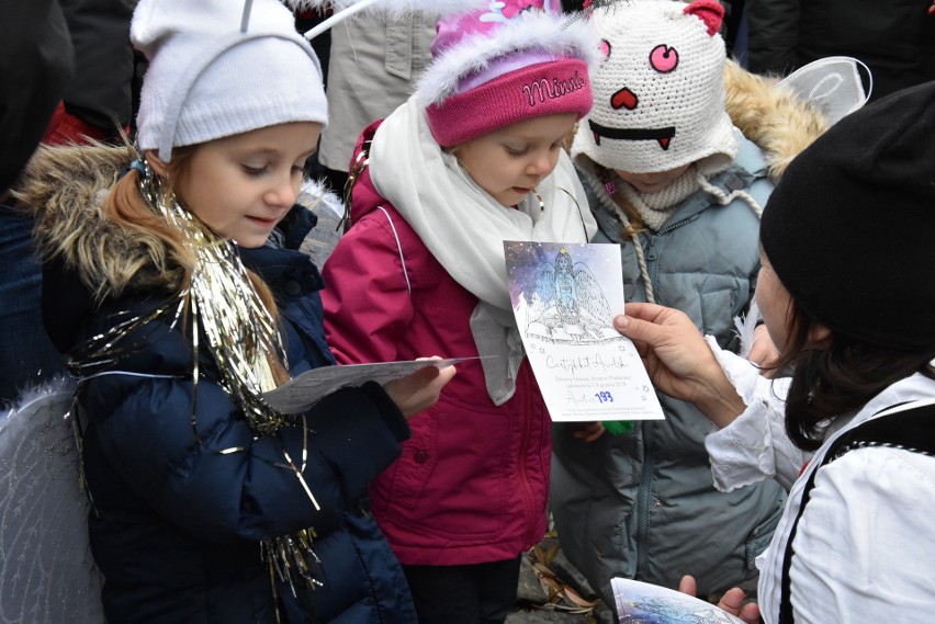 Festiwal "Anioł w Miasteczku" odbywa się co roku w grudniu w...