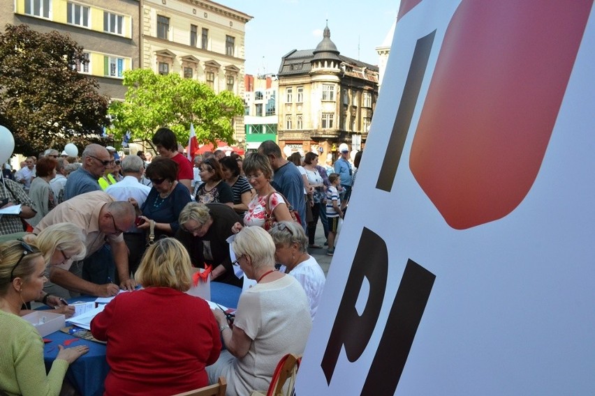 Piknik KOD Podbeskidzie w Bielsku-Białej z okazji 4 czerwca