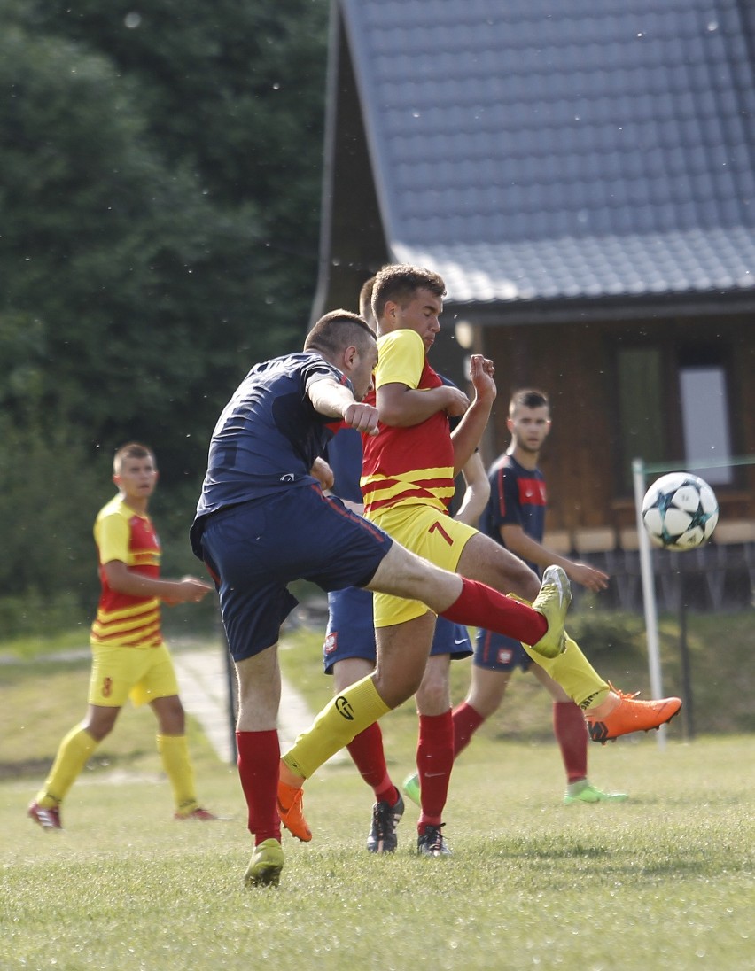 LKS Hermanowa przegrała u siebie z Budami Głogowskimi 0:1.