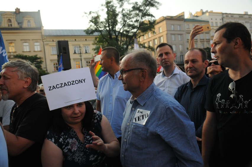 Kraków. Wielki protest na Rynku Głównym w obronie sądów