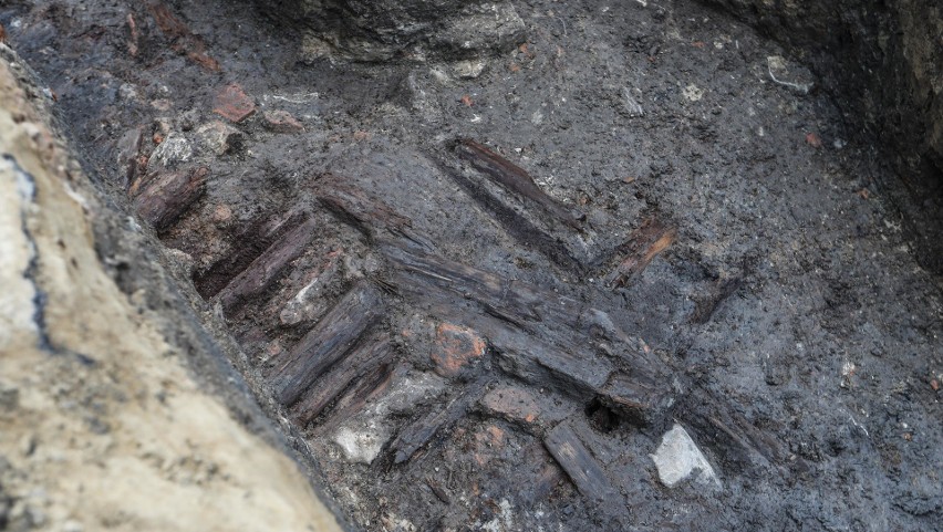 Archeolodzy odkryli resztki Bramy Sandomierskiej na ulicy...